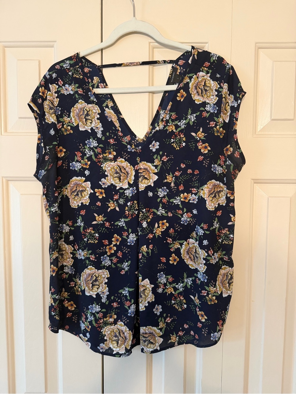 V-Neck Floral Cap Sleeve Top - Navy